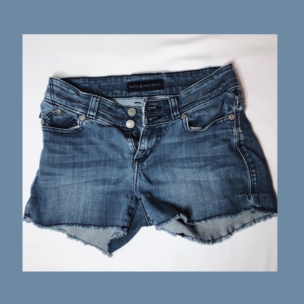 ❄️❄️Rock & Republic Women’s Denim Shorts Size 2